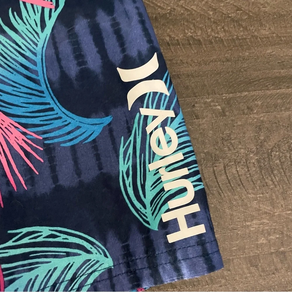 Hurley Tropical Leaf Print Swim trunks